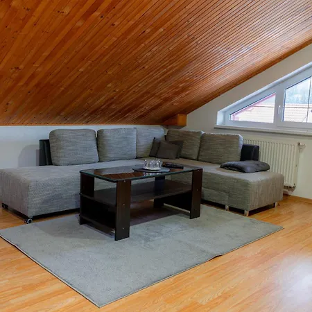 Alpsky Dom 게스트하우스 3*